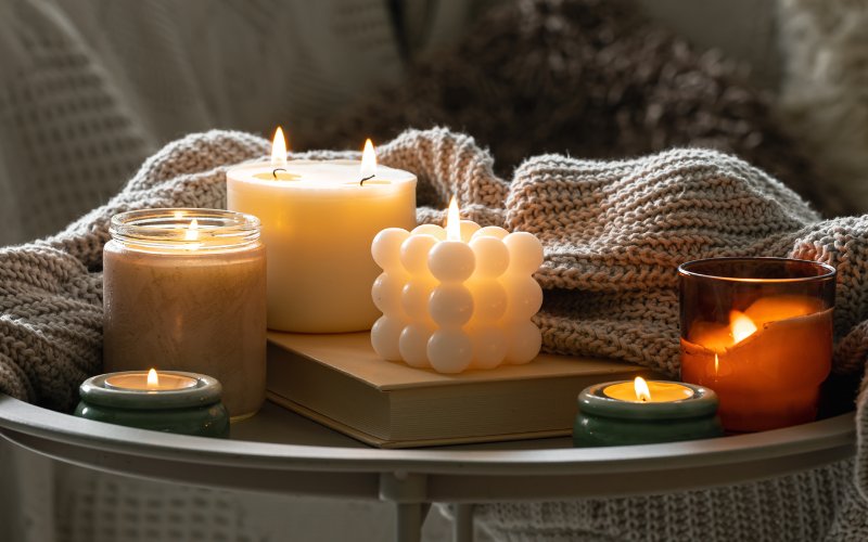 Buat Merek Lilin: Nyalakan Bisnis Rumahan Anda dengan Aroma Unik Luncurkan Perusahaan Lilin Anda: Bangun Merek yang Bersinar di Pasar